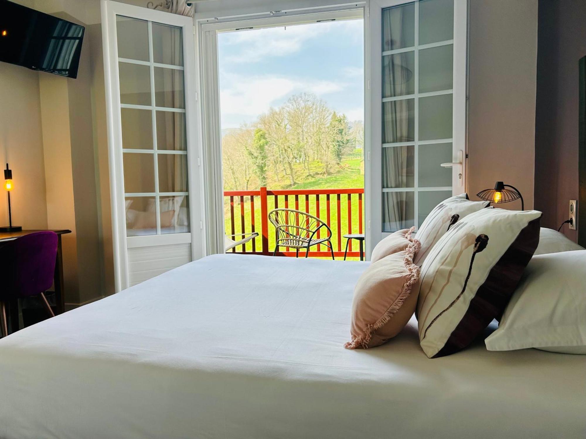 Logis Hotel St Sylvestre Aldudes ภายนอก รูปภาพ