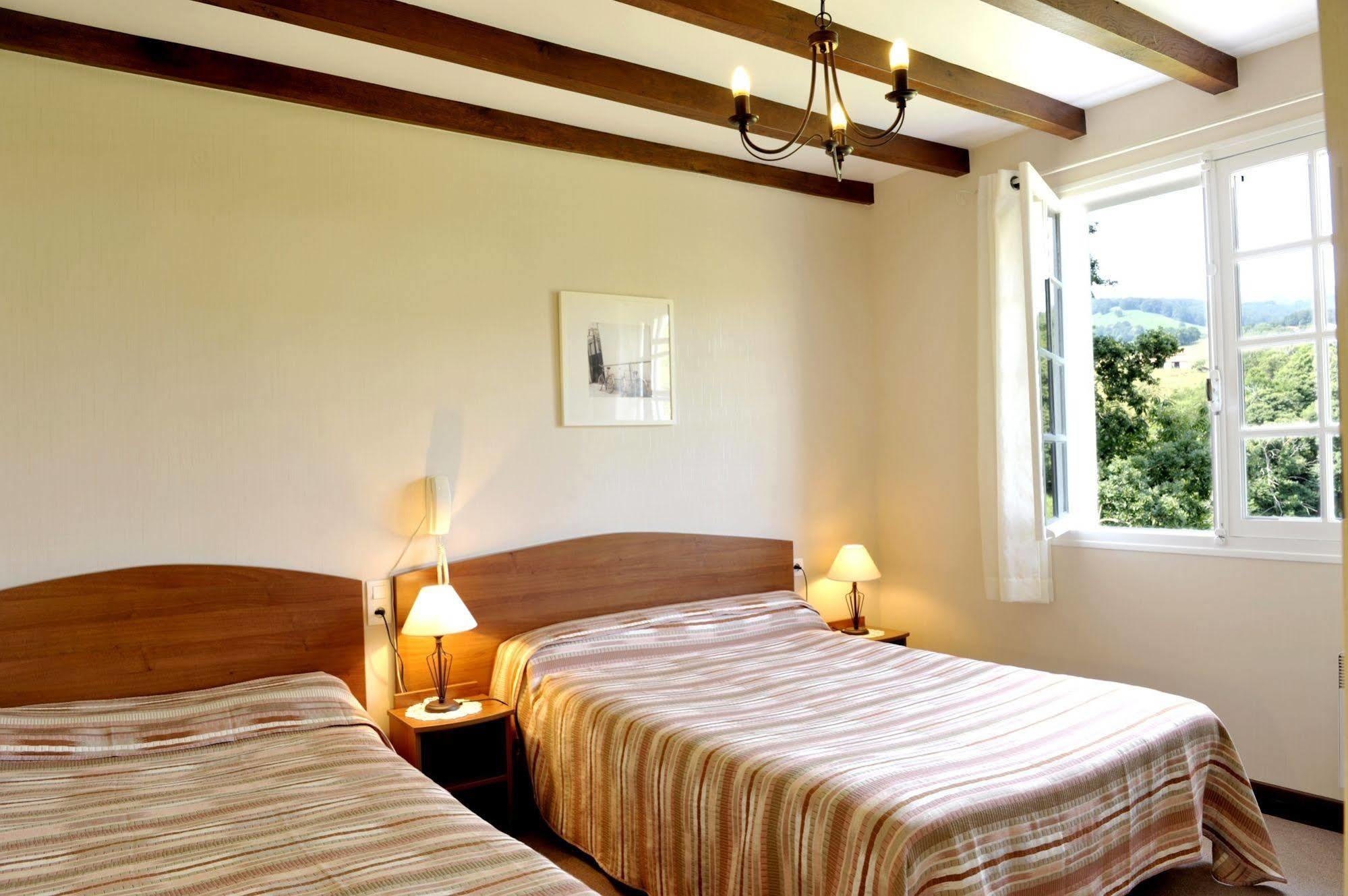 Logis Hotel St Sylvestre Aldudes ภายนอก รูปภาพ