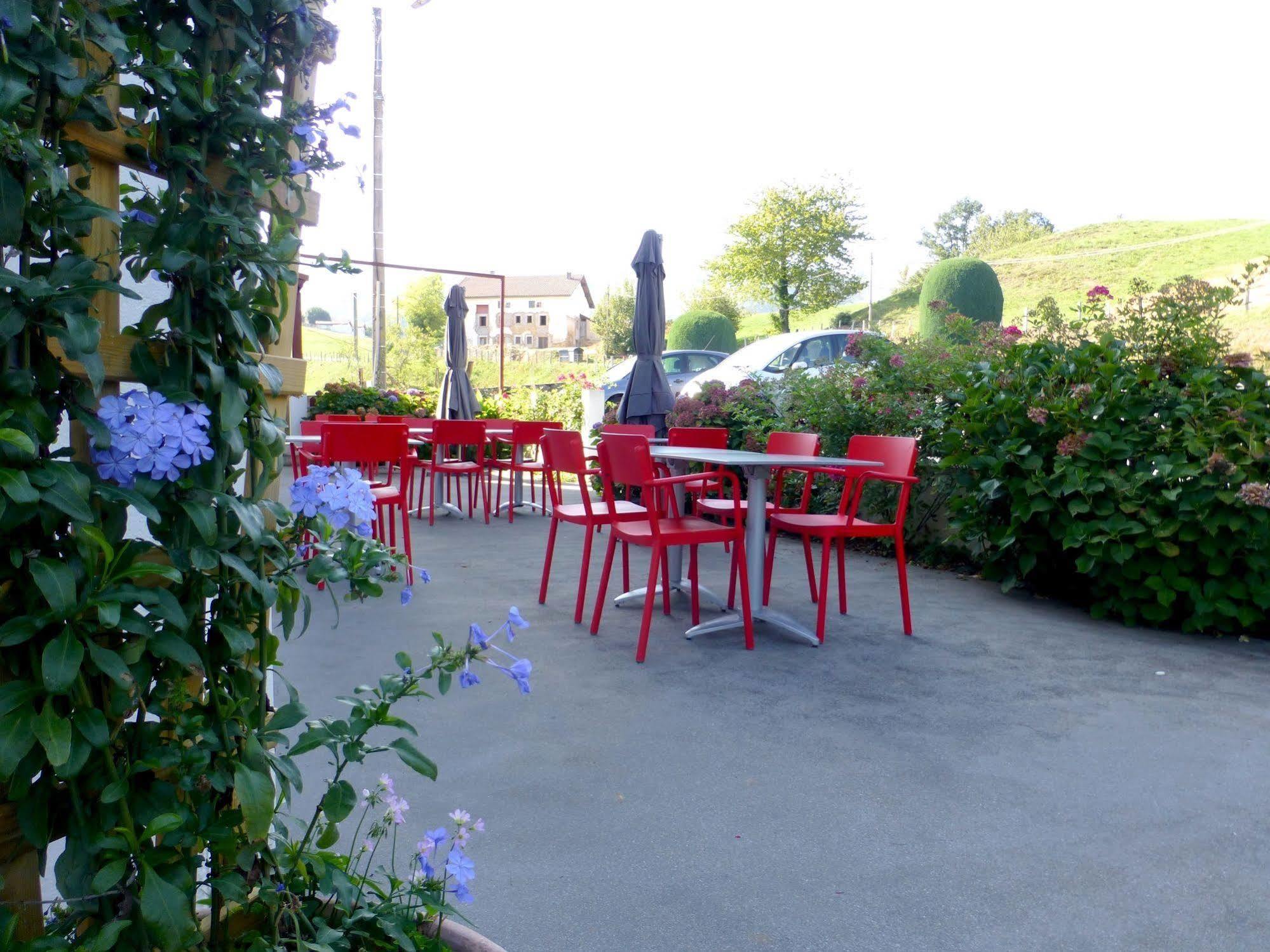 Logis Hotel St Sylvestre Aldudes ภายนอก รูปภาพ